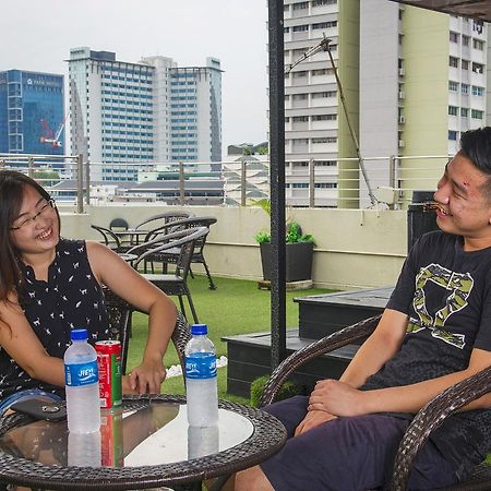 Reddoorz Hostel @ Jalan Besar Singapour Extérieur photo