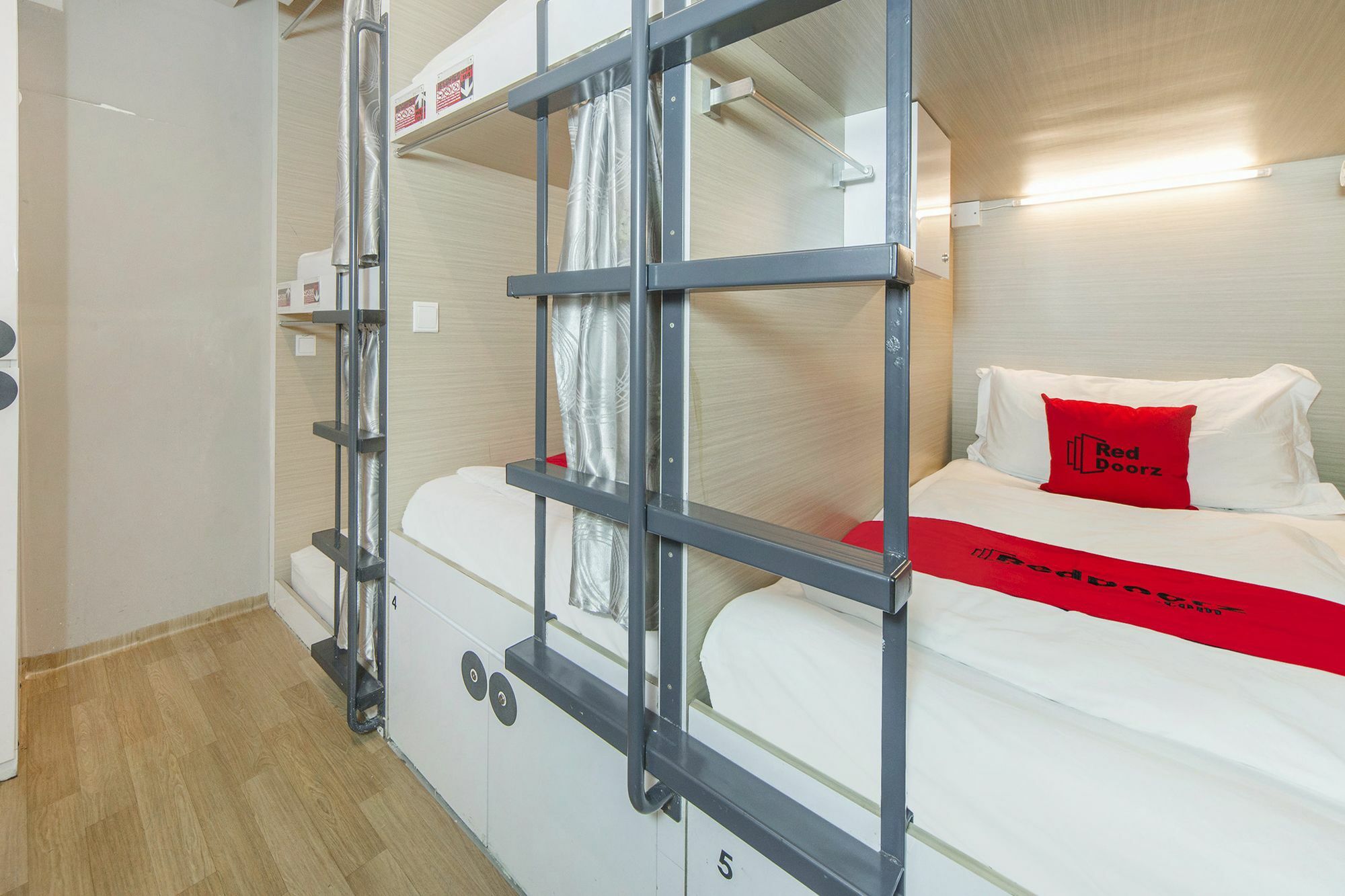 Reddoorz Hostel @ Jalan Besar Singapour Extérieur photo